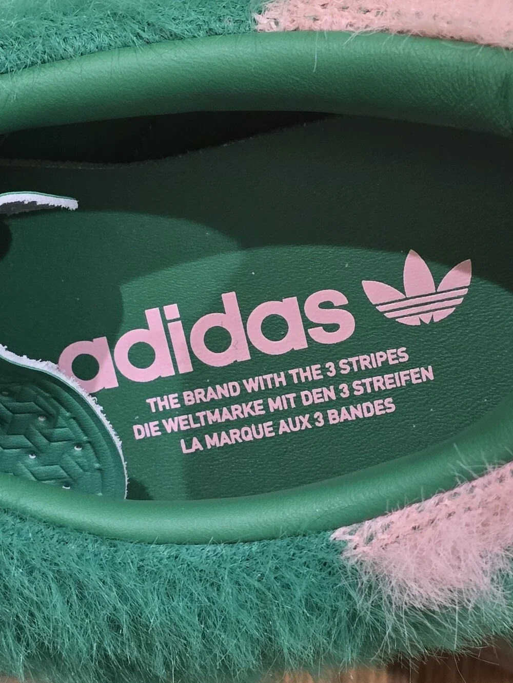 Adidas Gazelle Indoor Green Glow Pink Furry Sneaker NWT Women 9.5 Men 8.5 JP8342
